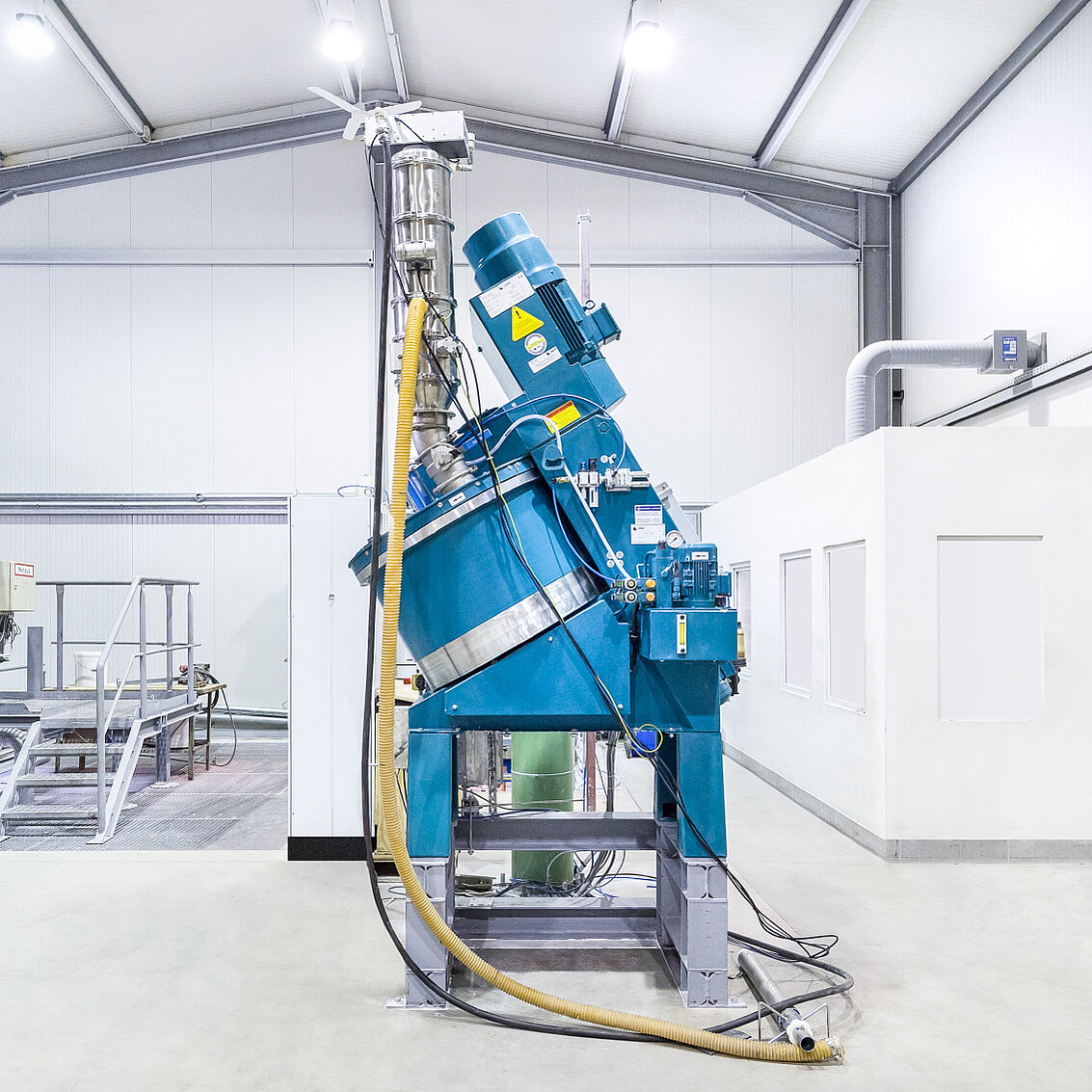 Mixing and Granulation Units at IBU-tec