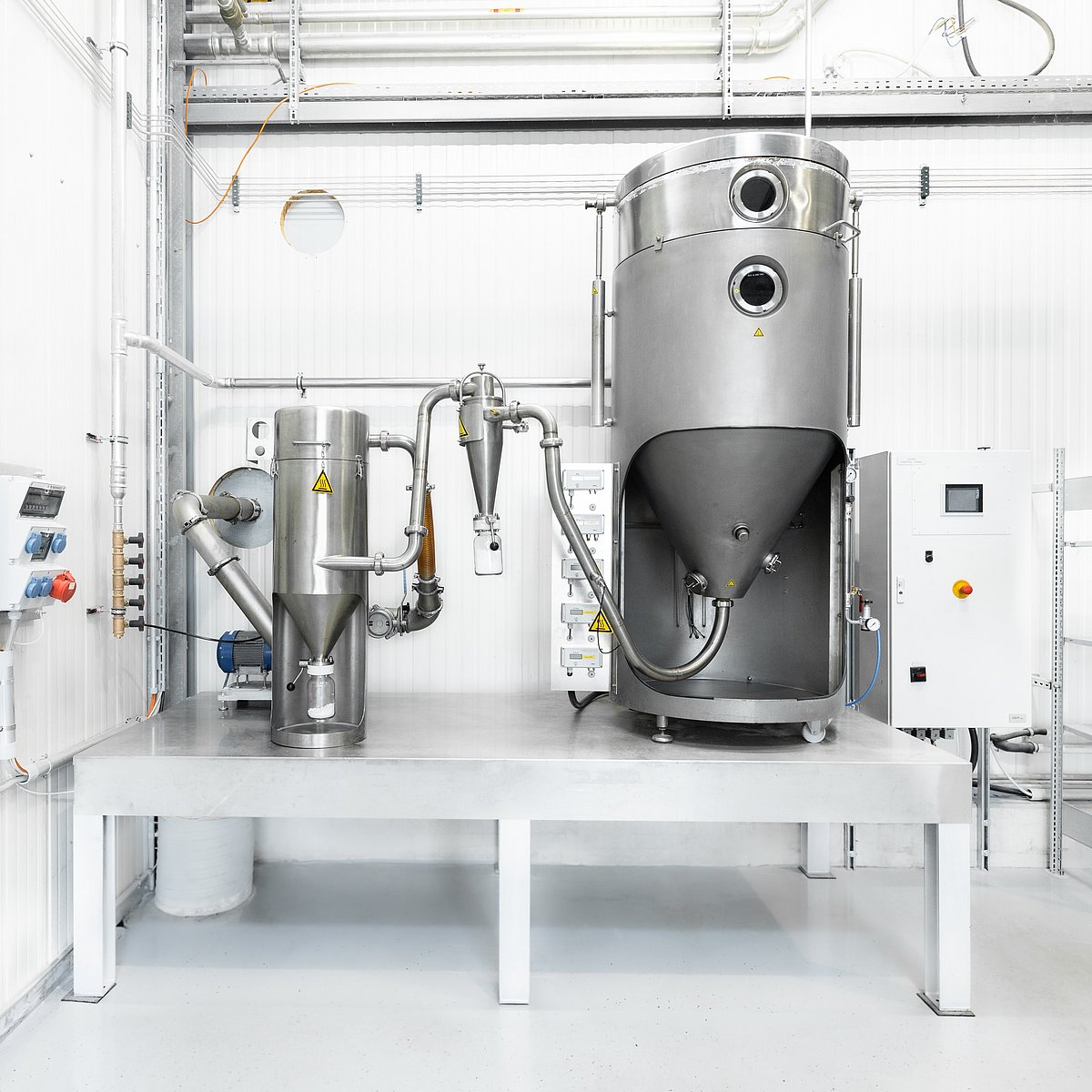Laboratory-scale spray dryer for trials and product development