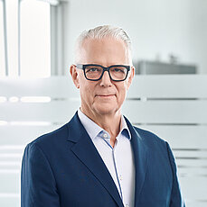 Ulrich Weitz, CPO  Ulrich Weitz, CPO