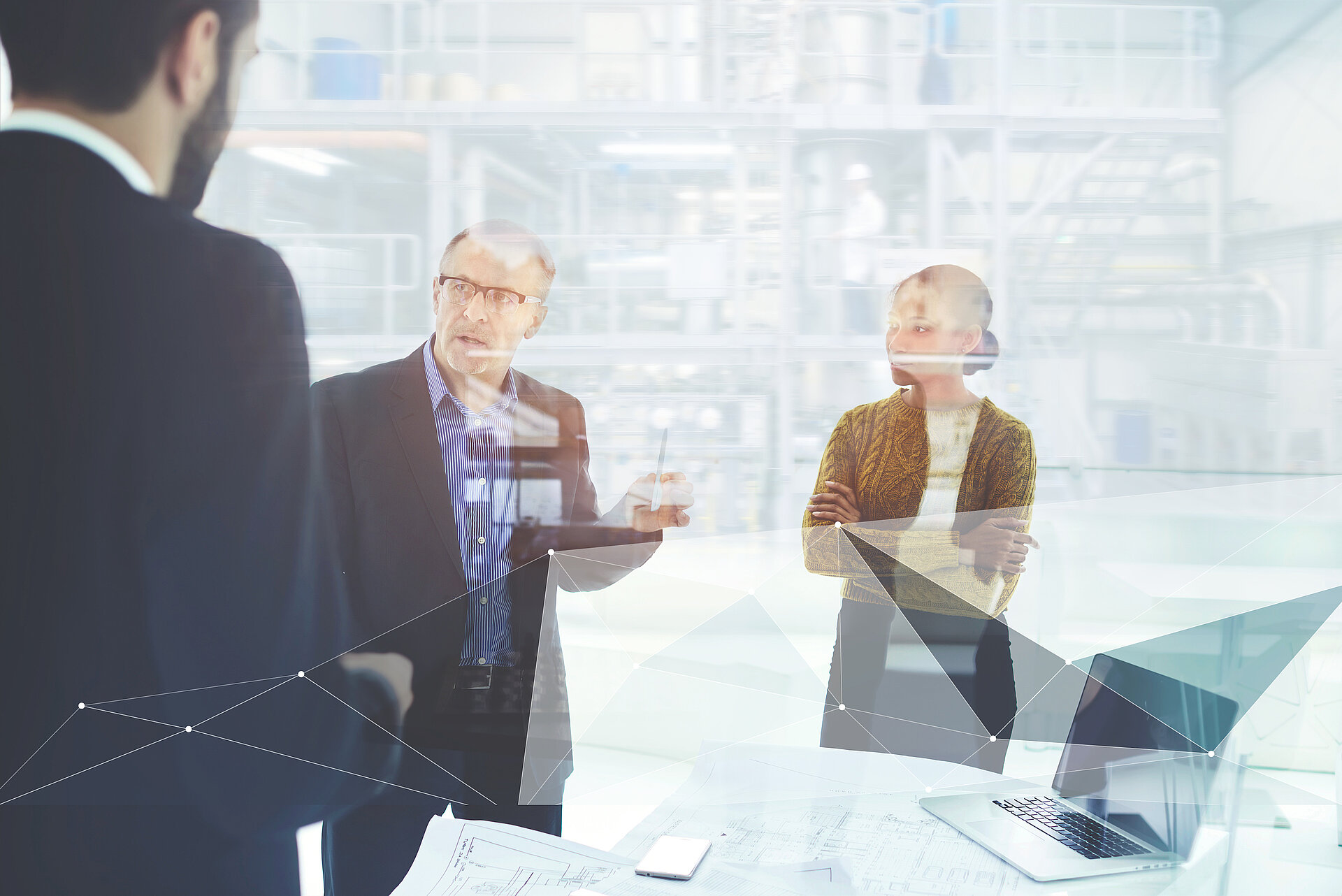 Discussion between two engineers at IBU-tec