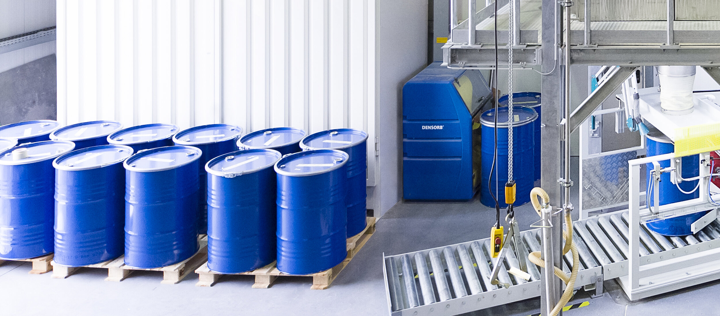 Lödige ploughshare mixer for process engineering with 1600 liter usable volume at IBU-tec's plant in Weimar, used for process trials or tolling services and toll mixing