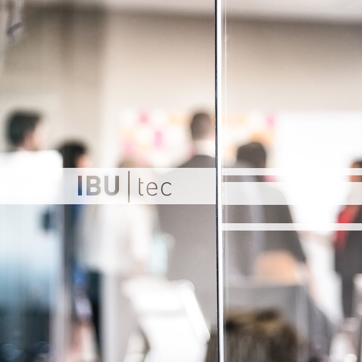 Management & Supervisory Board Management & Supervisory Board