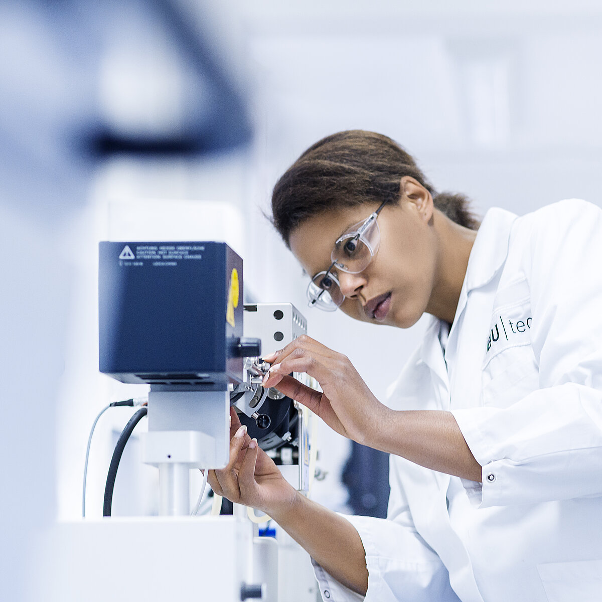 IBU-tec laboratory with scientist for material development and analytics